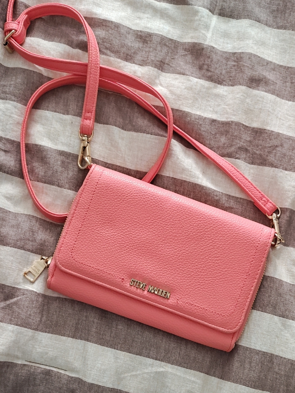 Steve Madden Coral Pink Pebbled Crossbody Bag